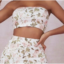 Load image into Gallery viewer, “You Flatter Me” Two Piece Floral Print Crop Top Skirt Set
